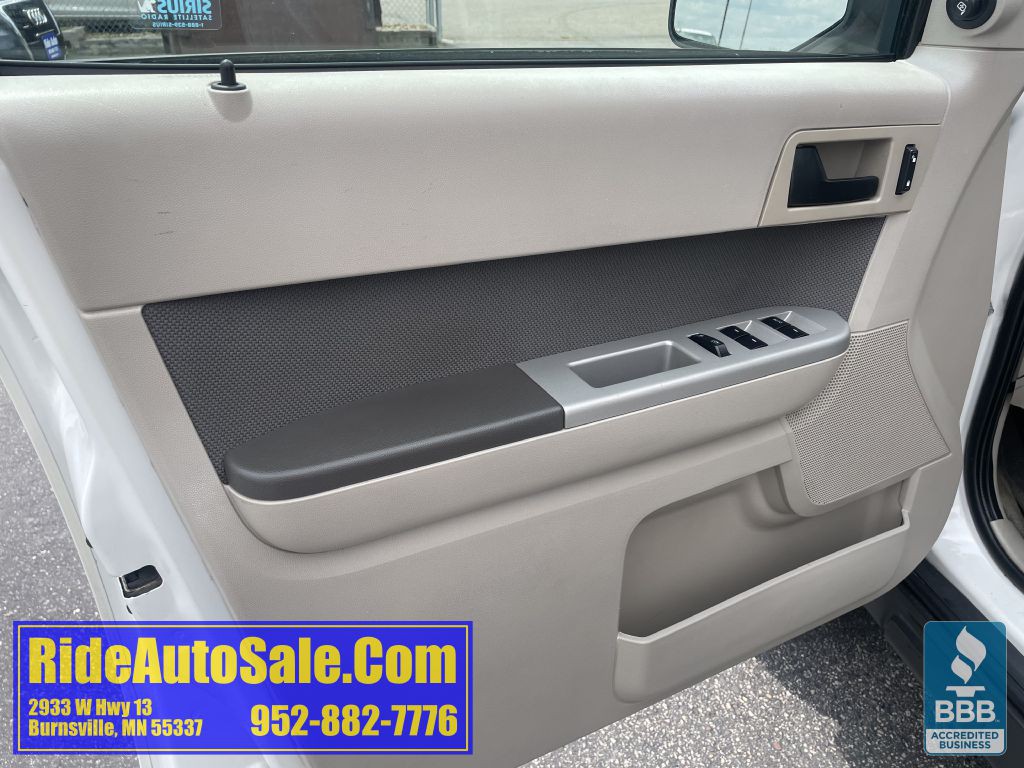 2010 Ford Escape Image 9