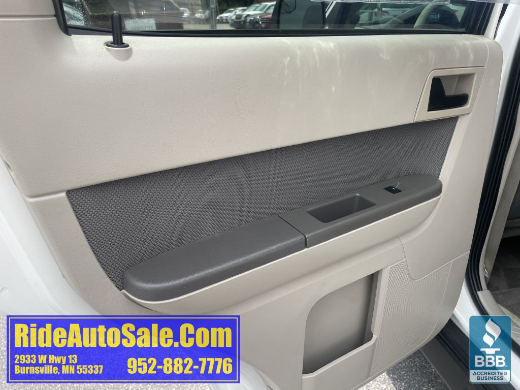 2010 Ford Escape Image 11
