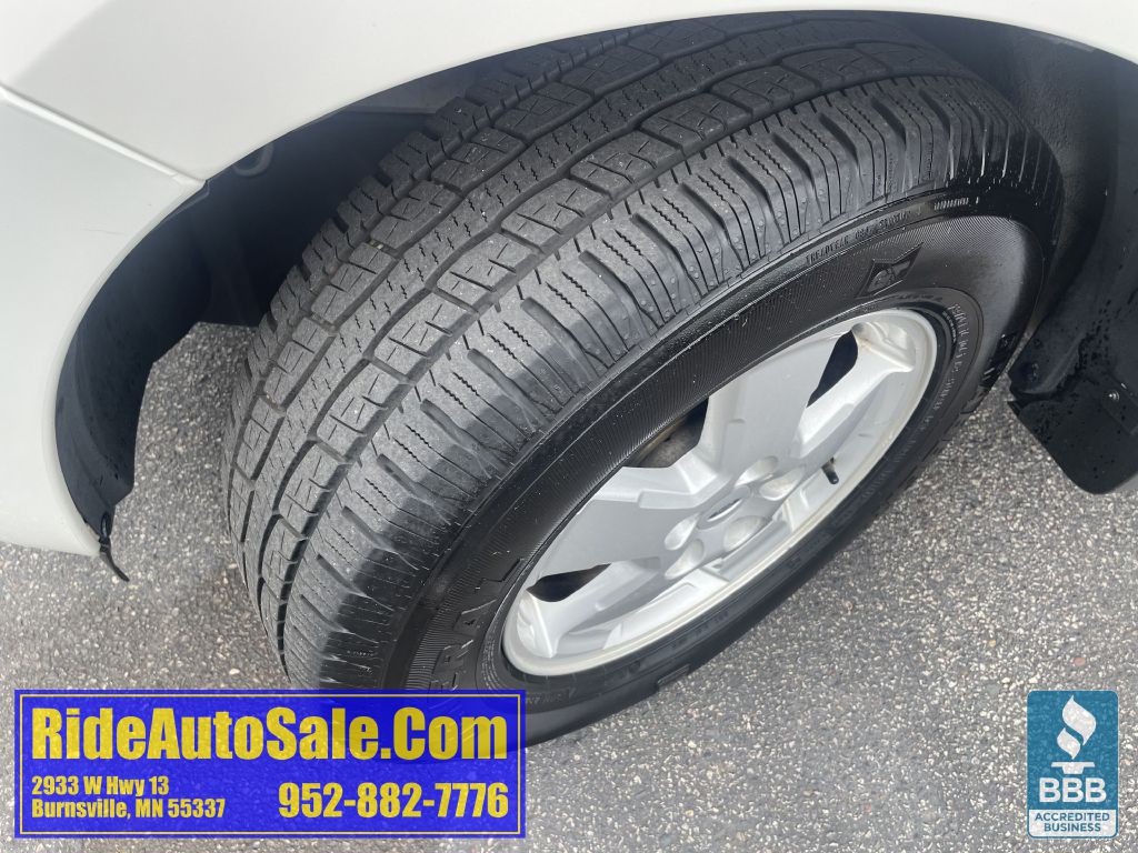 2010 Ford Escape Image 24