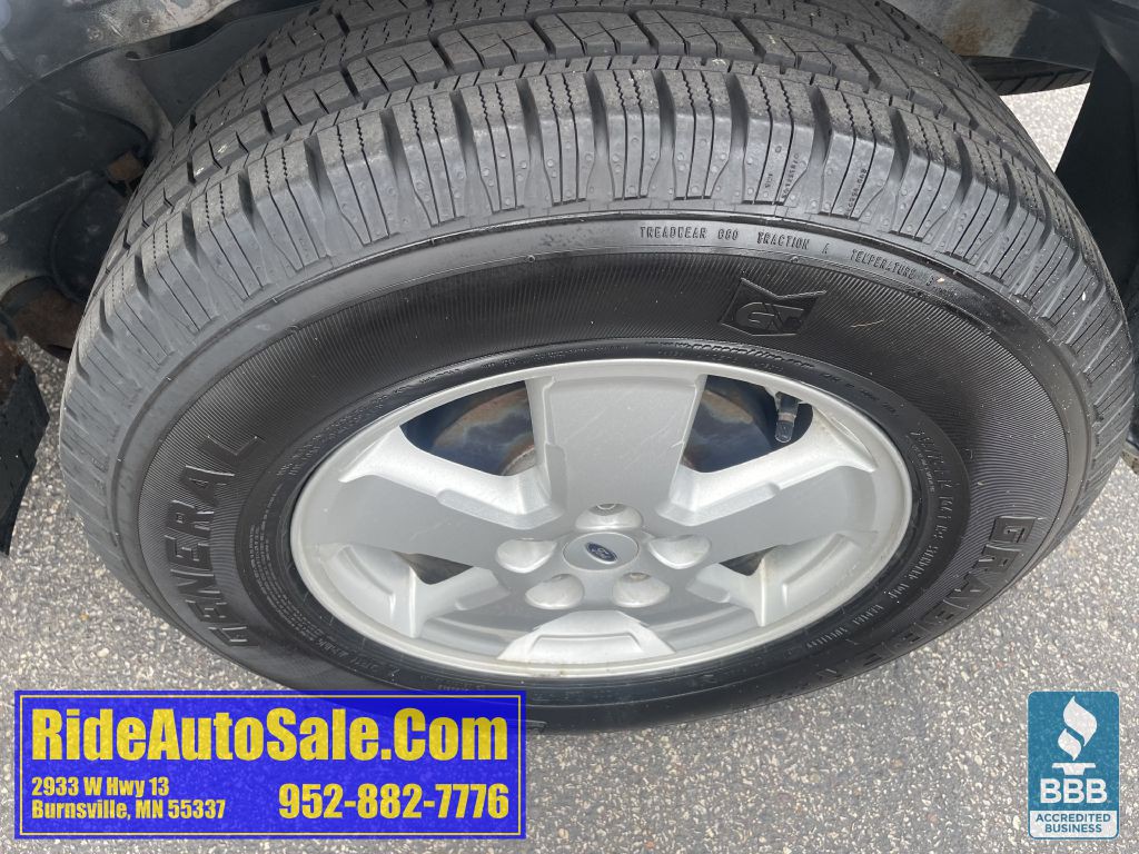 2010 Ford Escape Image 25