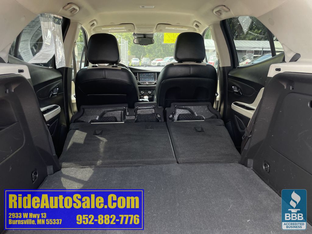 2017 Buick Enclave Image 32