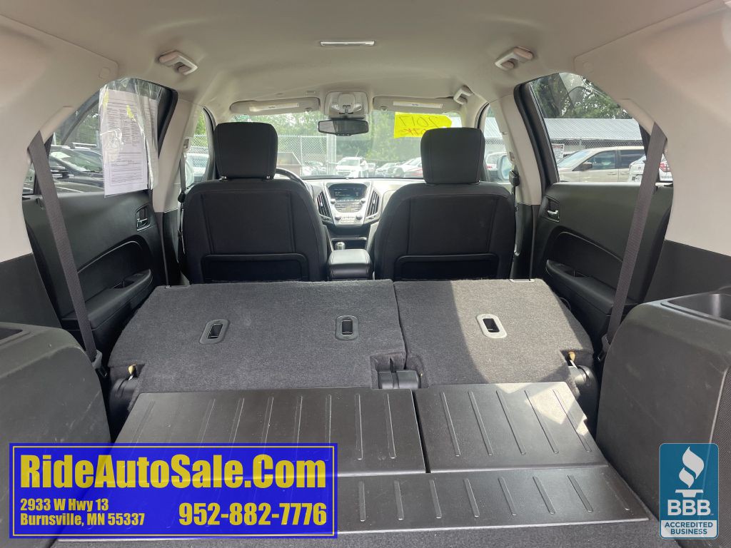2017 Chevrolet Equinox Image 32