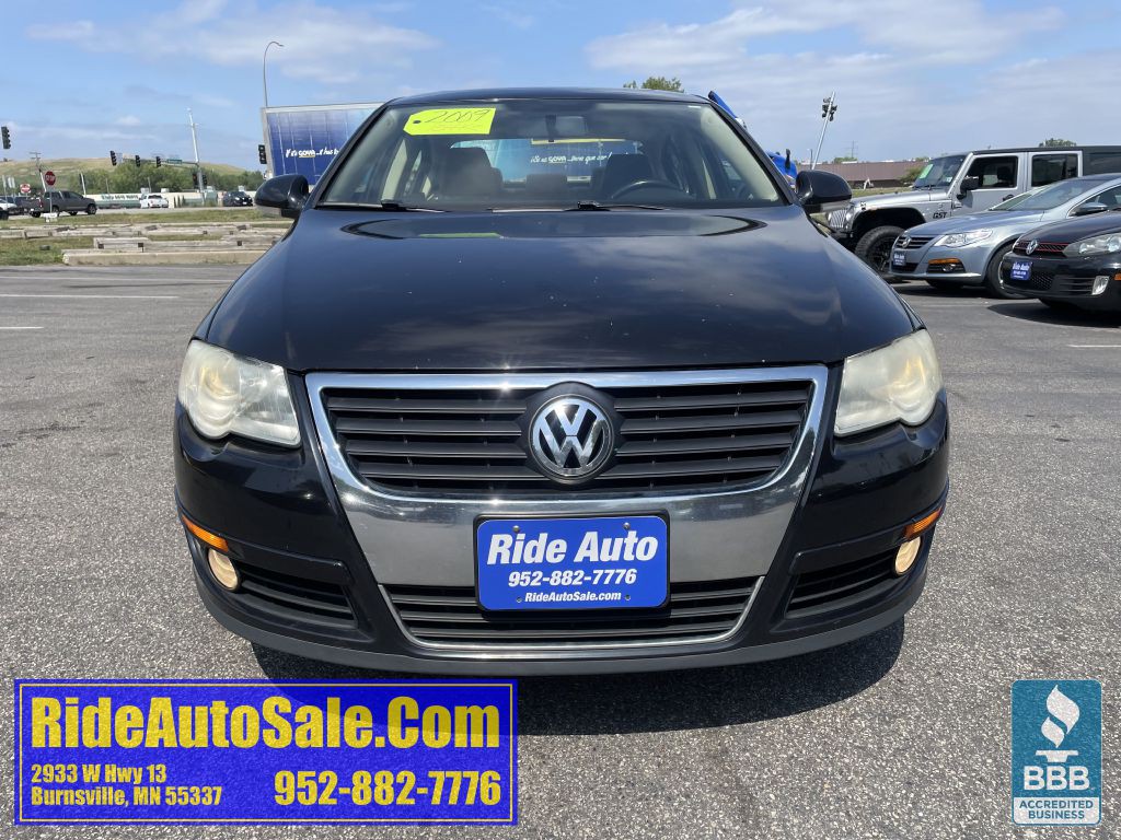 2009 Volkswagen Passat Image 2