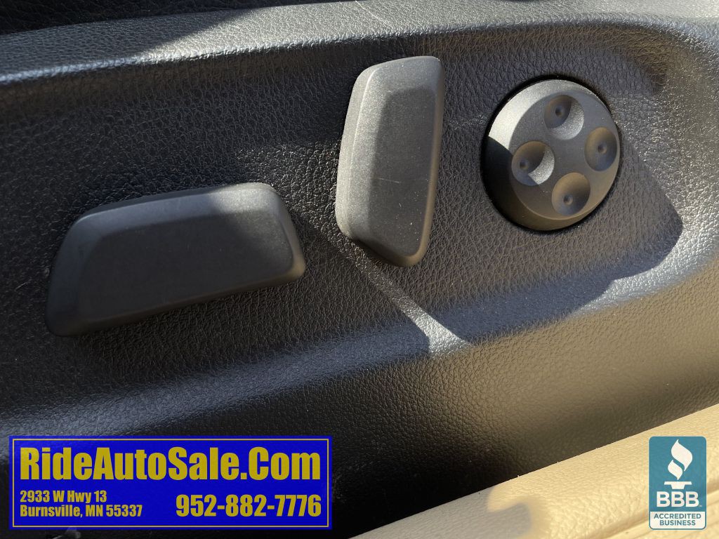 2009 Volkswagen Passat Image 17