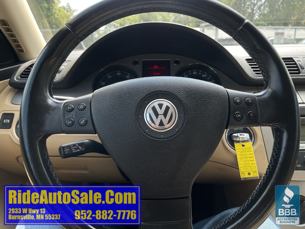 2009 Volkswagen Passat Image 19