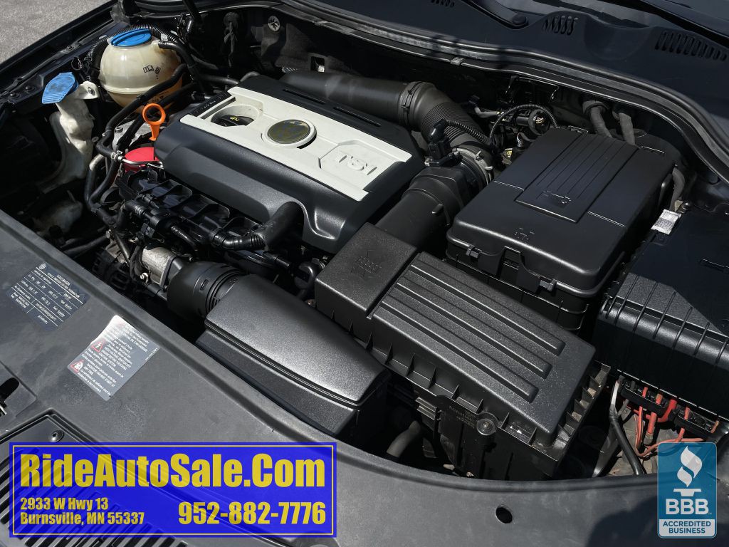 2009 Volkswagen Passat Image 24