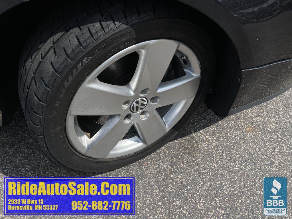 2009 Volkswagen Passat Image 28