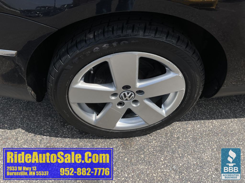 2009 Volkswagen Passat Image 29