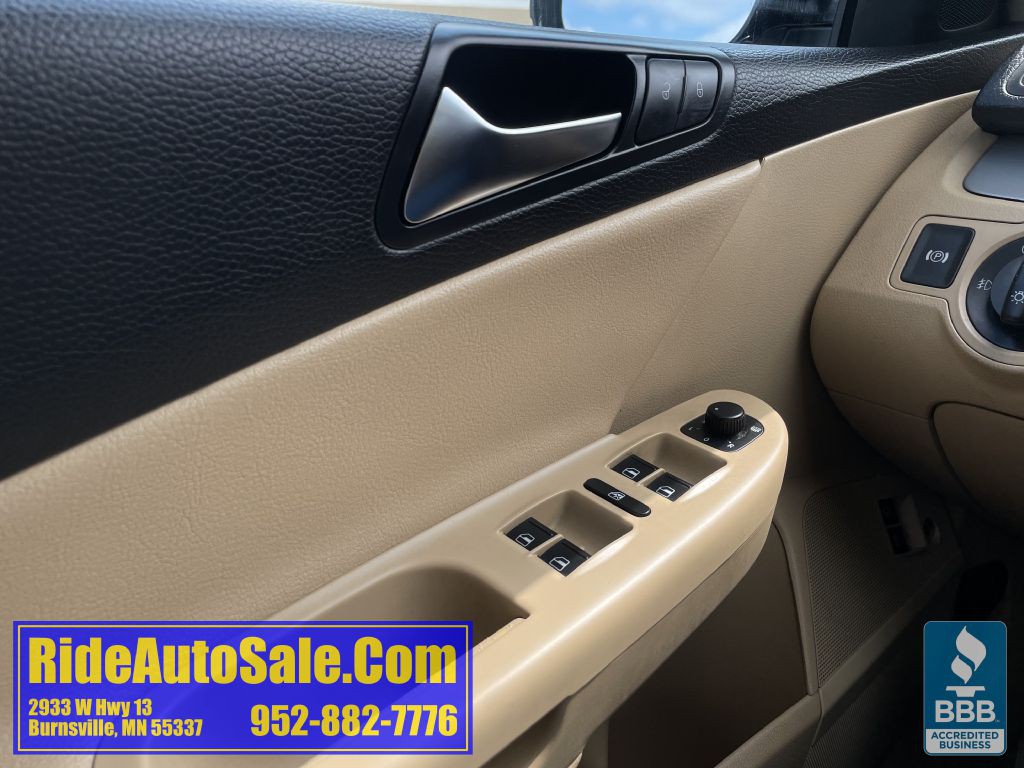 2009 Volkswagen Passat Image 36