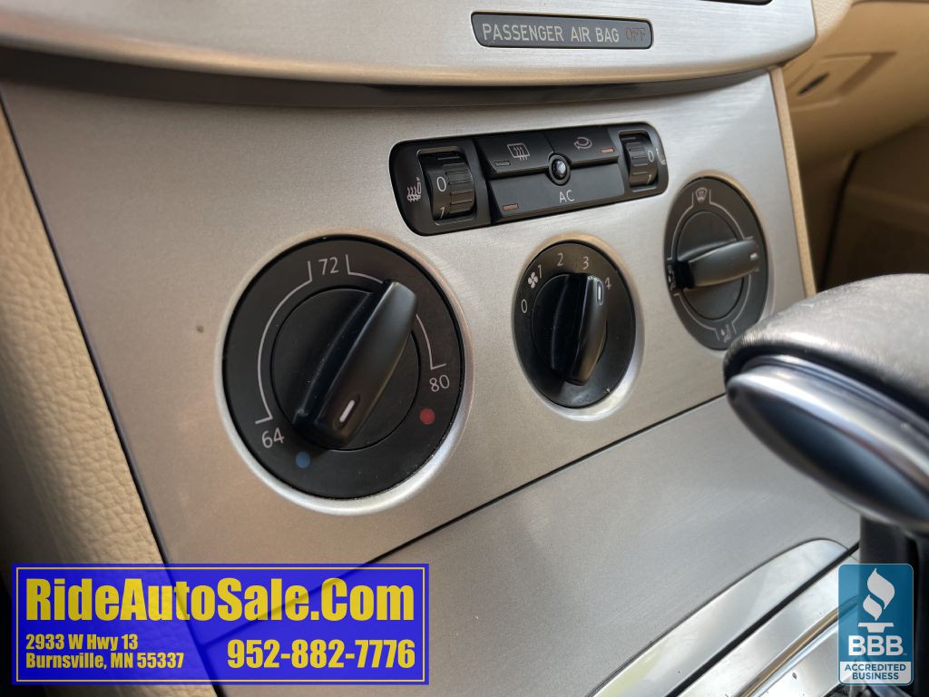 2009 Volkswagen Passat Image 39