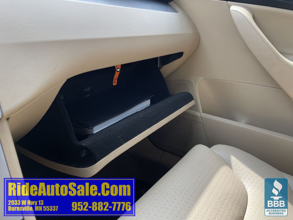 2009 Volkswagen Passat Image 40