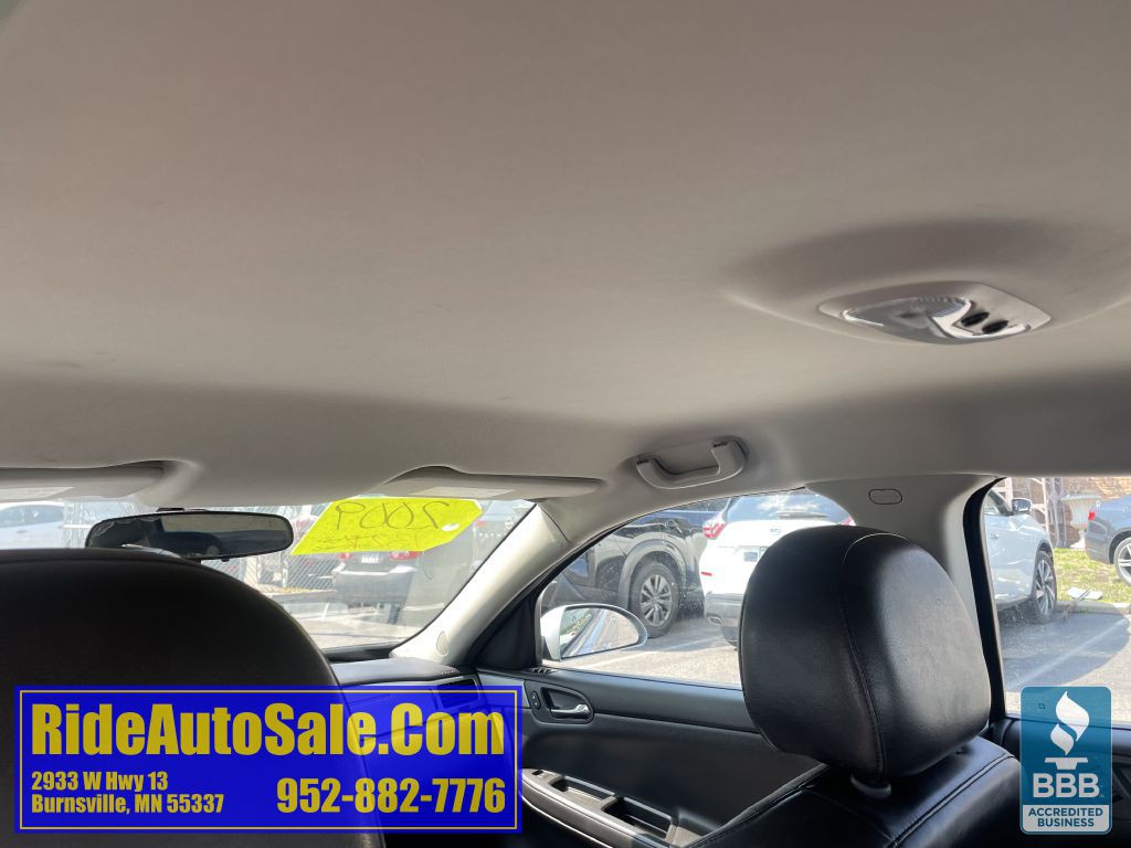 2009 Chevrolet Impala Image 32