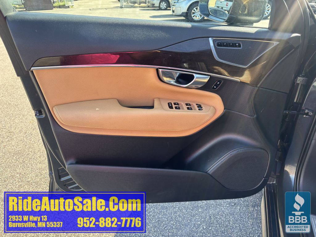 2017 Volvo XC90 Image 9