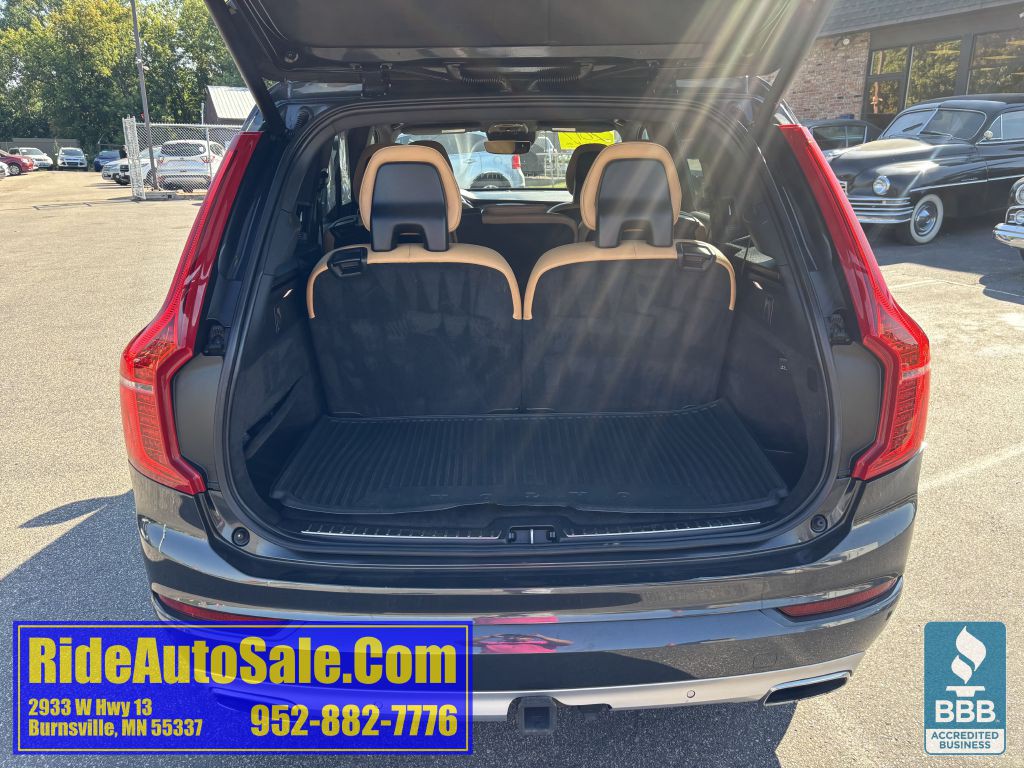 2017 Volvo XC90 Image 32