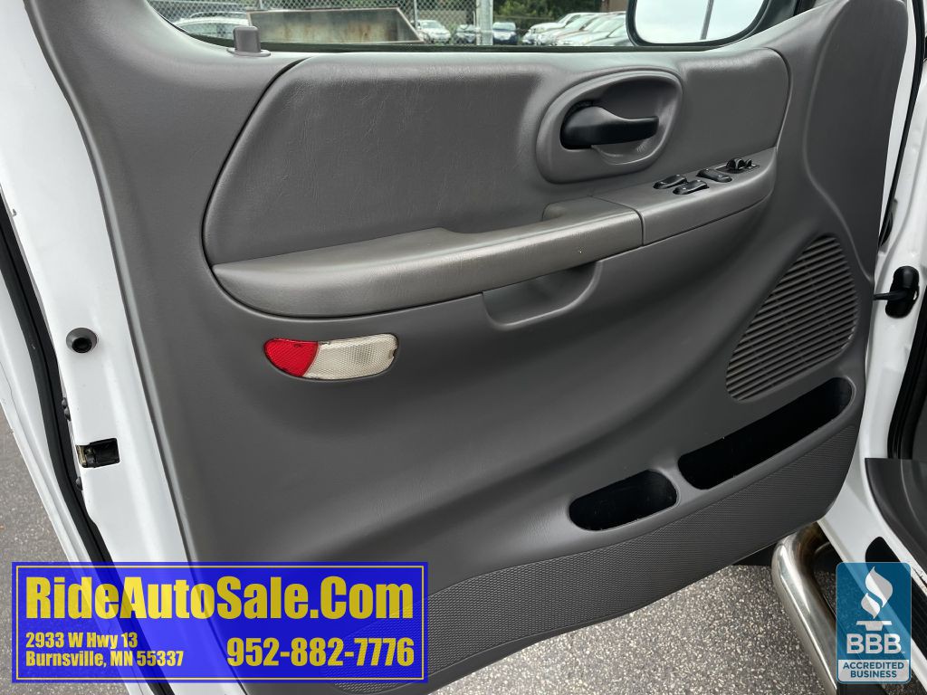 2001 Ford F-150 Image 9