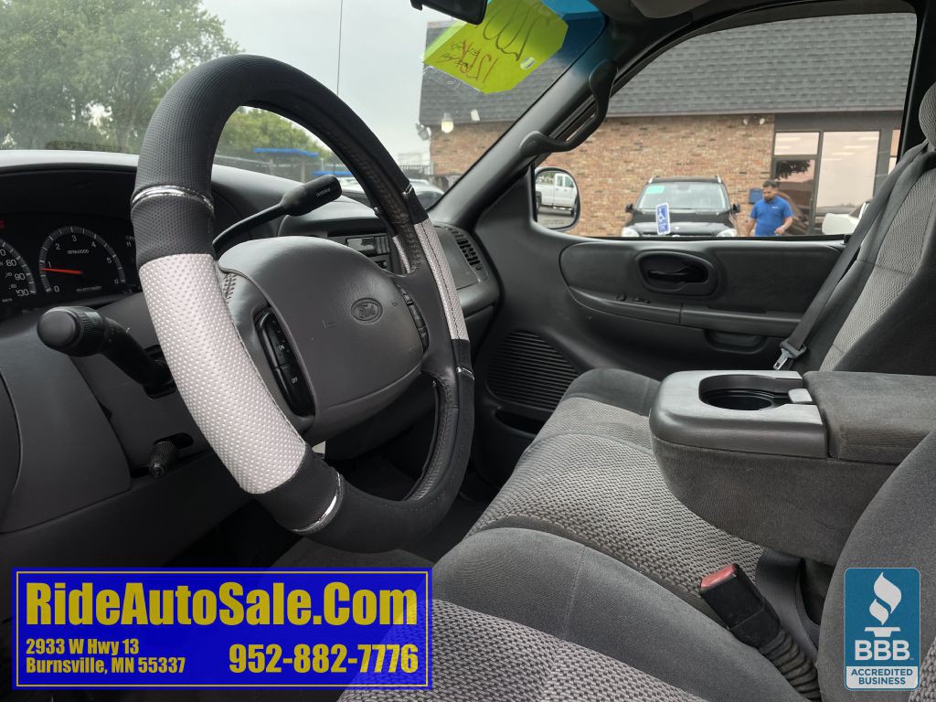 2001 Ford F-150 Image 10