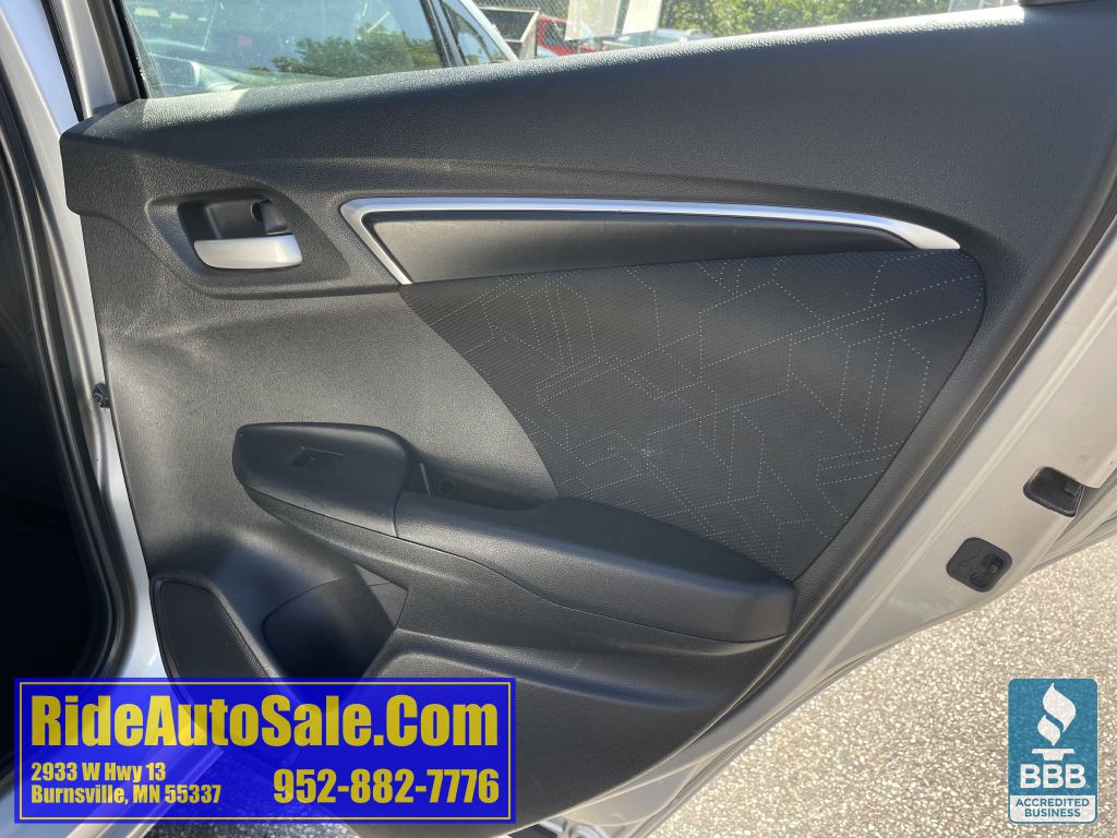 2015 Honda Fit Image 15