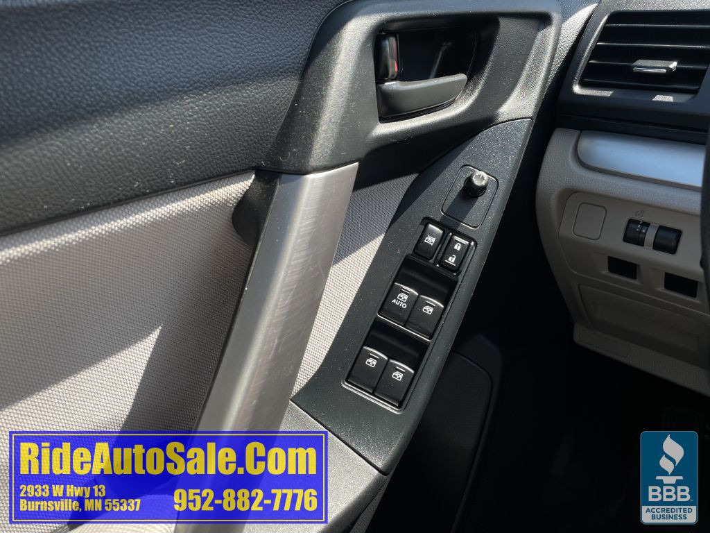 2015 Subaru Forester Image 36