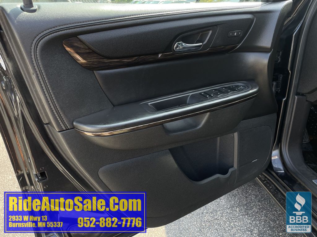 2015 GMC Acadia Image 9