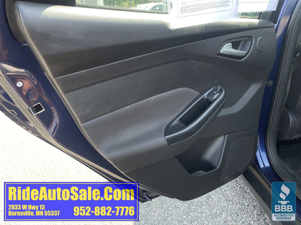 2016 Ford Focus Image 11
