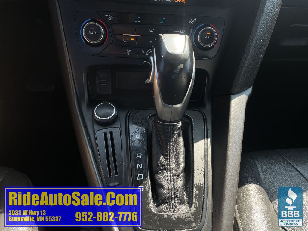 2016 Ford Focus Image 18
