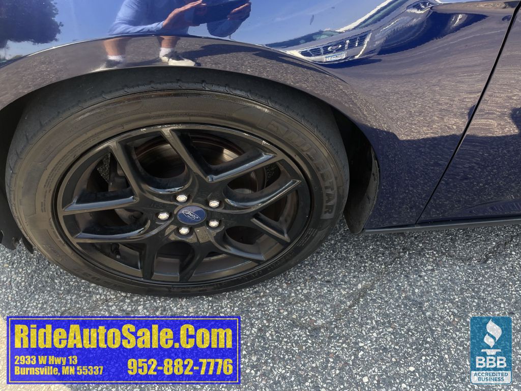 2016 Ford Focus Image 24
