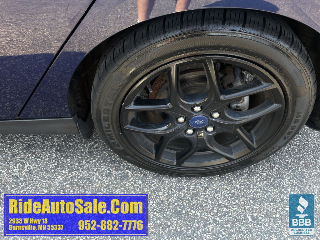 2016 Ford Focus Image 25
