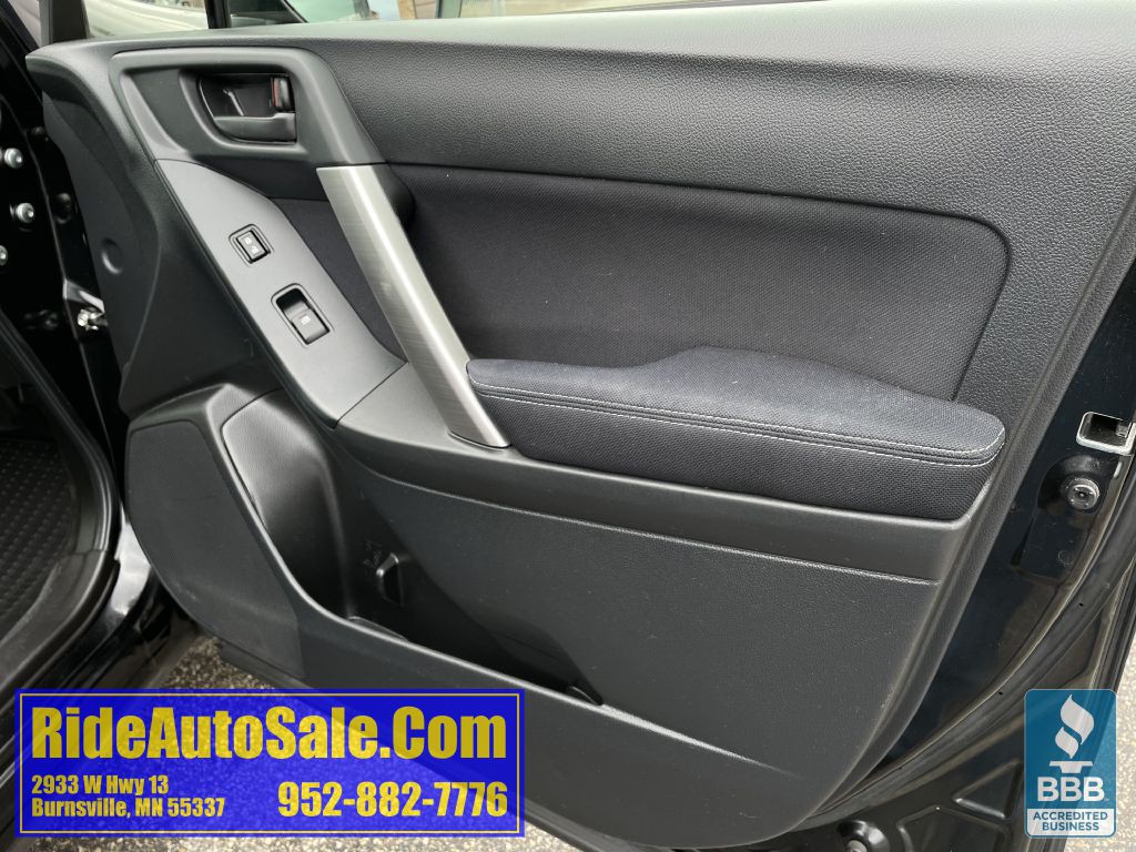 2015 Subaru Forester Image 13