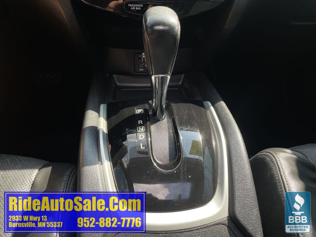 2015 Nissan Rogue Image 19