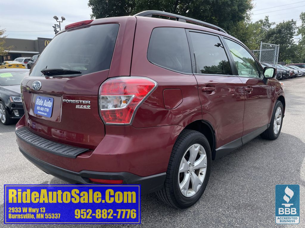 2015 Subaru Forester Image 5