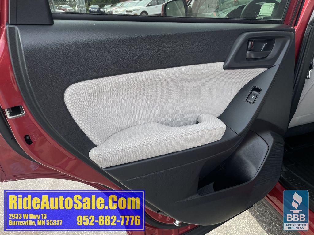 2015 Subaru Forester Image 11