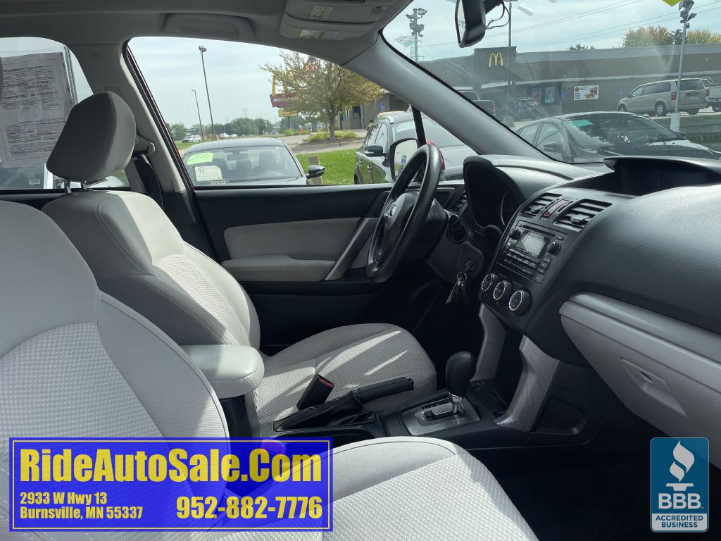 2015 Subaru Forester Image 14