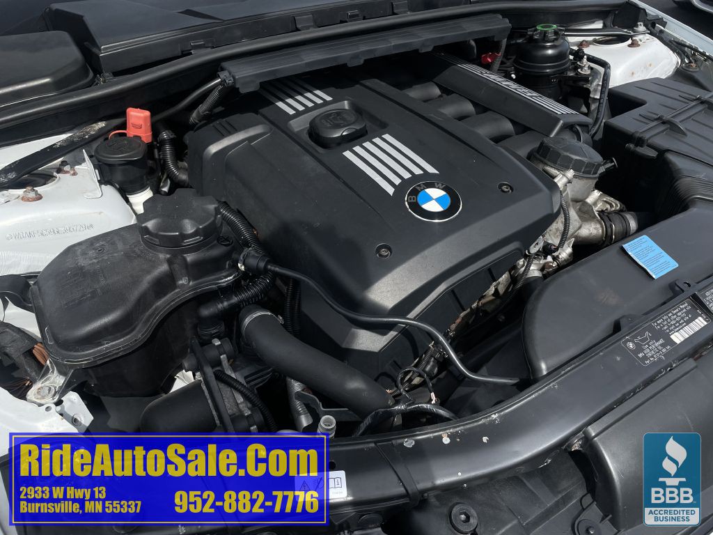 2011 BMW 3 Series Image 20
