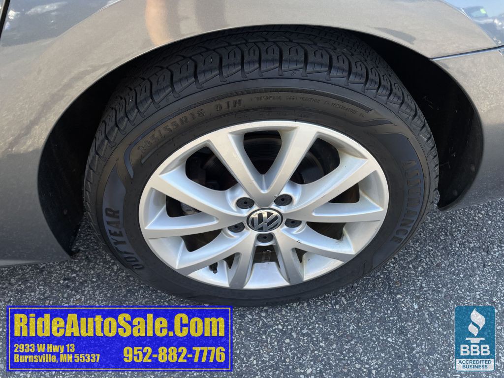 2014 Volkswagen Jetta Image 28