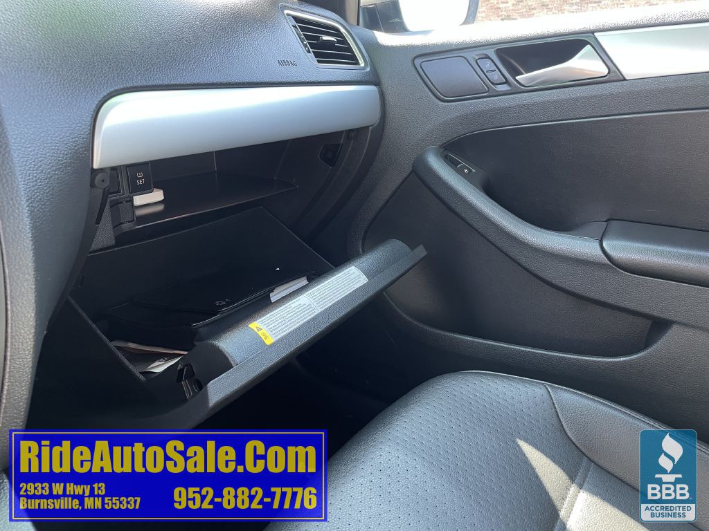 2014 Volkswagen Jetta Image 36