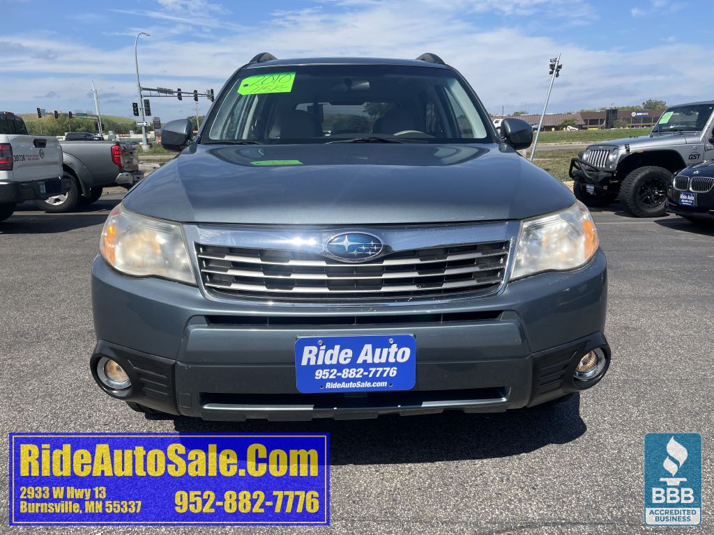 2010 Subaru Forester Image 2