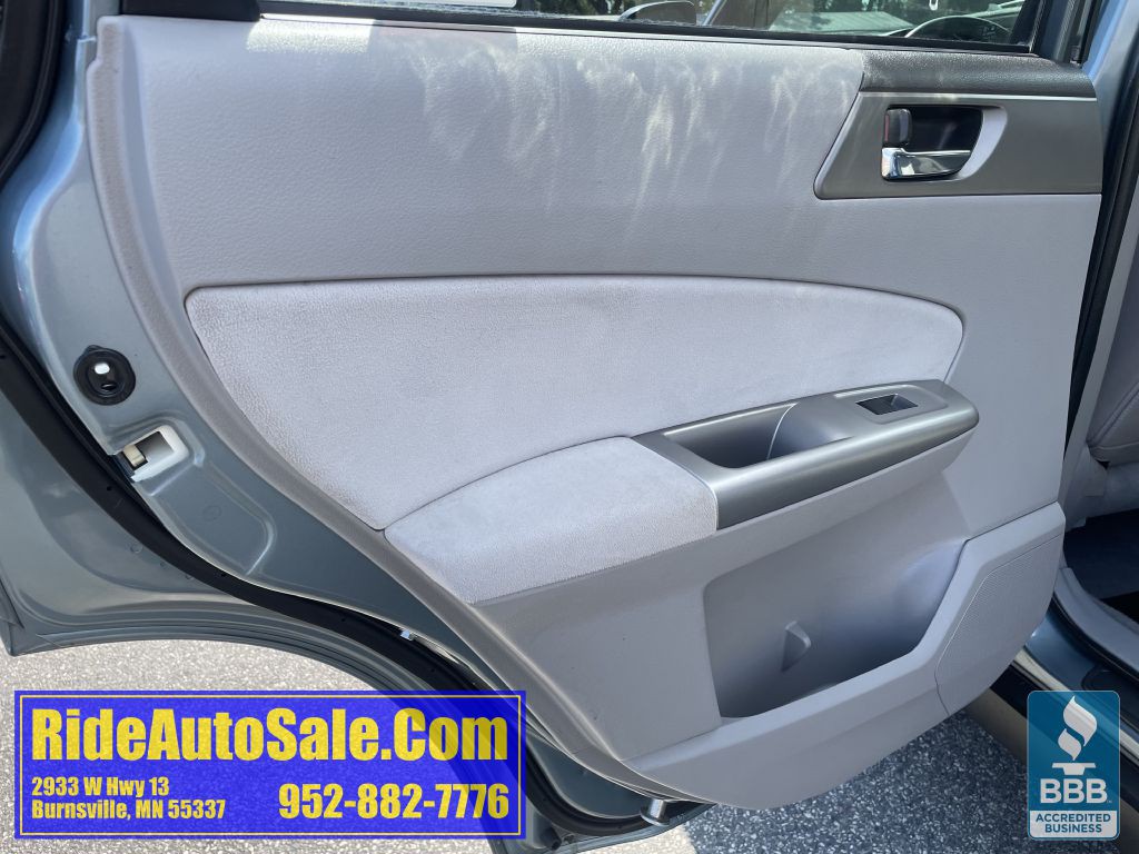 2010 Subaru Forester Image 11