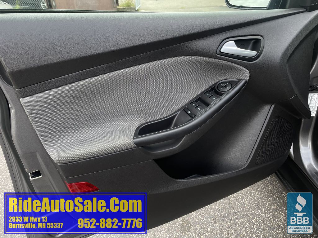2013 Ford Focus Image 9