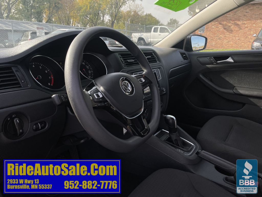 2016 Volkswagen Jetta Image 10