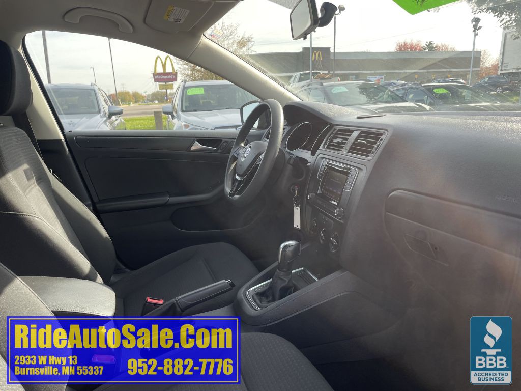 2016 Volkswagen Jetta Image 14
