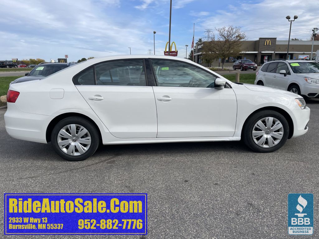 2013 Volkswagen Jetta Image 4