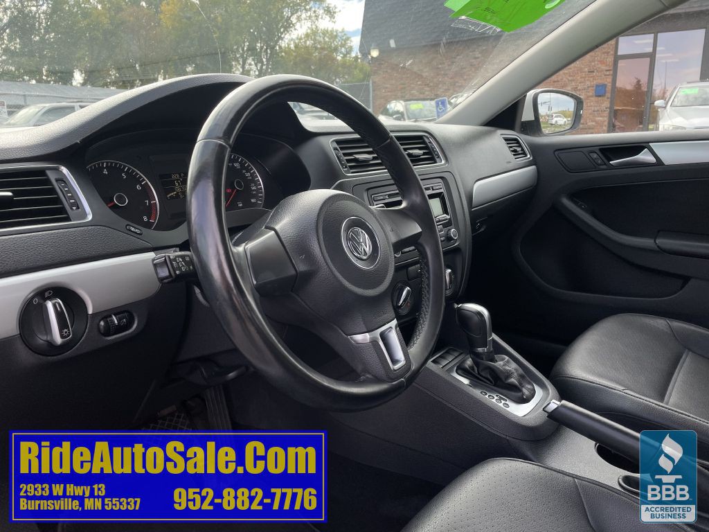 2013 Volkswagen Jetta Image 10