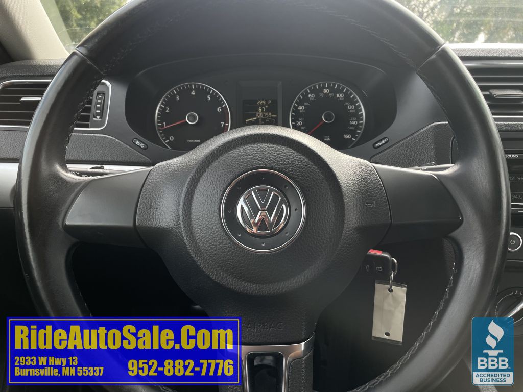 2013 Volkswagen Jetta Image 19