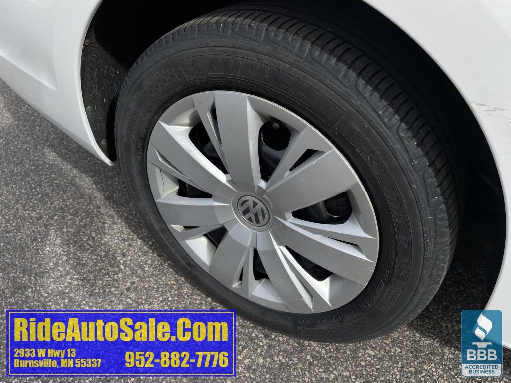 2013 Volkswagen Jetta Image 28