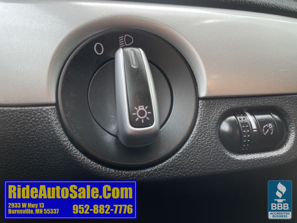 2013 Volkswagen Jetta Image 37