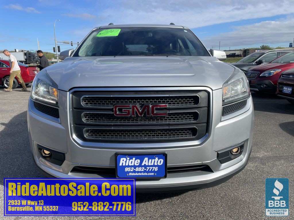 2017 GMC Acadia Image 2