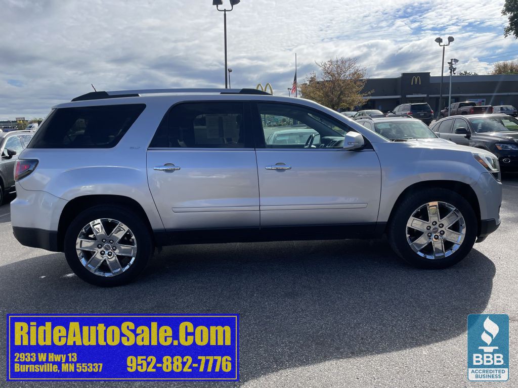 2017 GMC Acadia Image 4