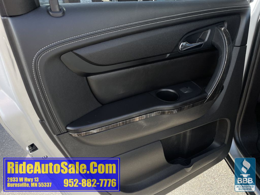 2017 GMC Acadia Image 11