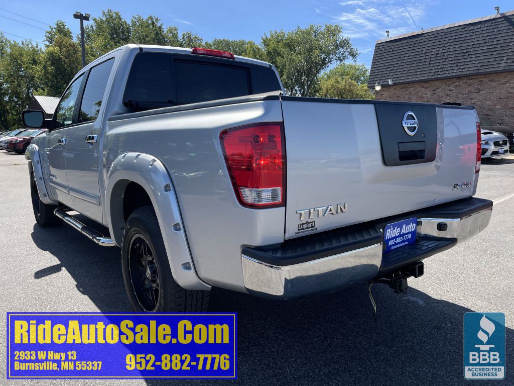 2011 Nissan Titan Image 7