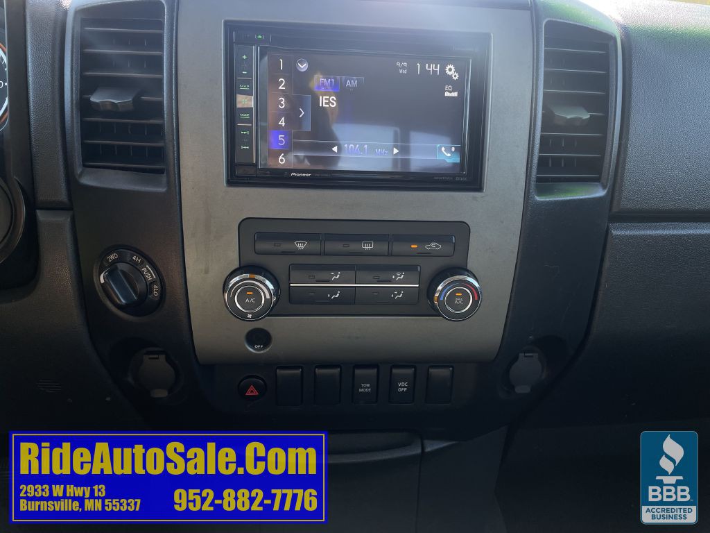 2011 Nissan Titan Image 20